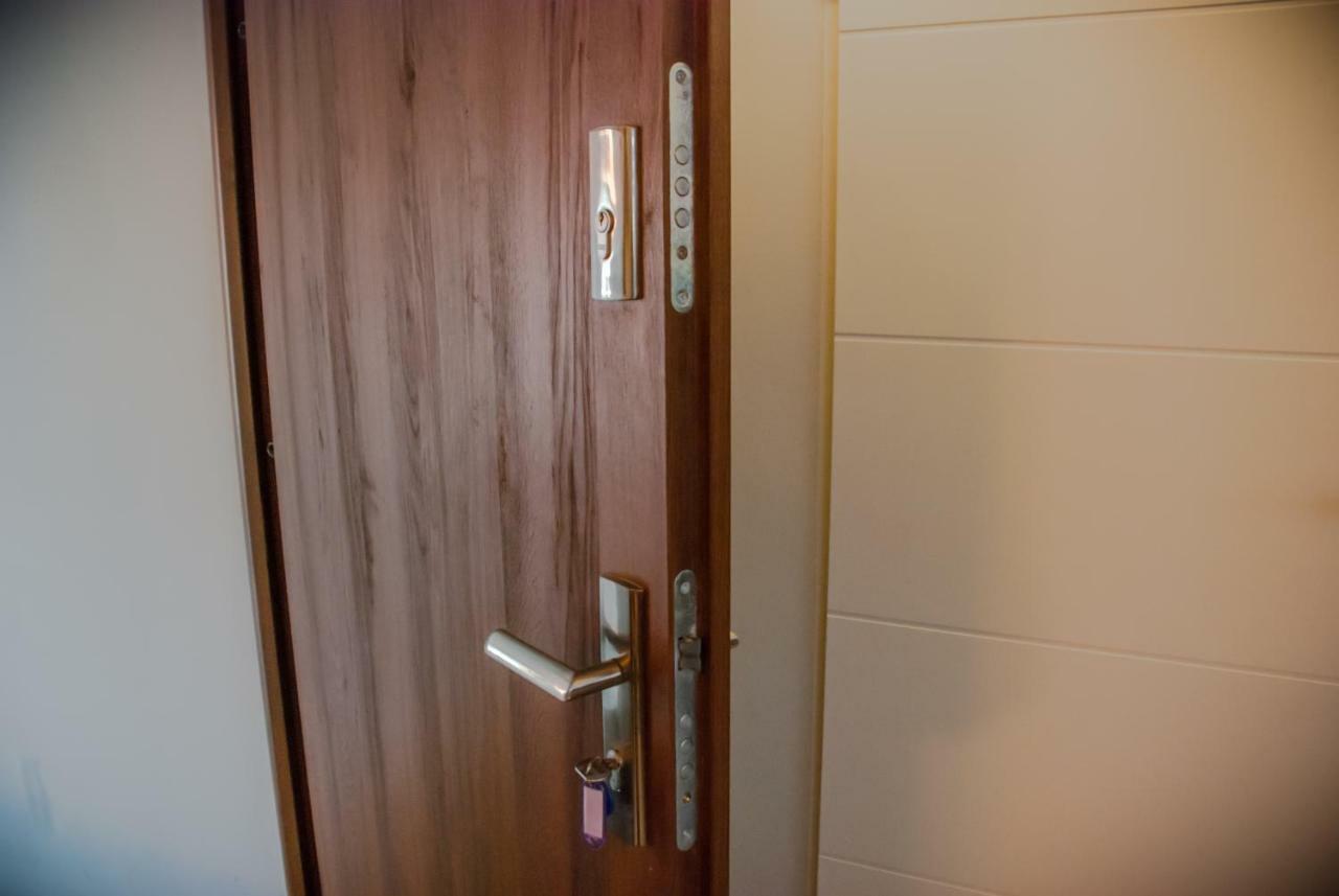 Noclegi "Boczna 5A" Apartamenty Goscinne Щавно-Здруй Экстерьер фото