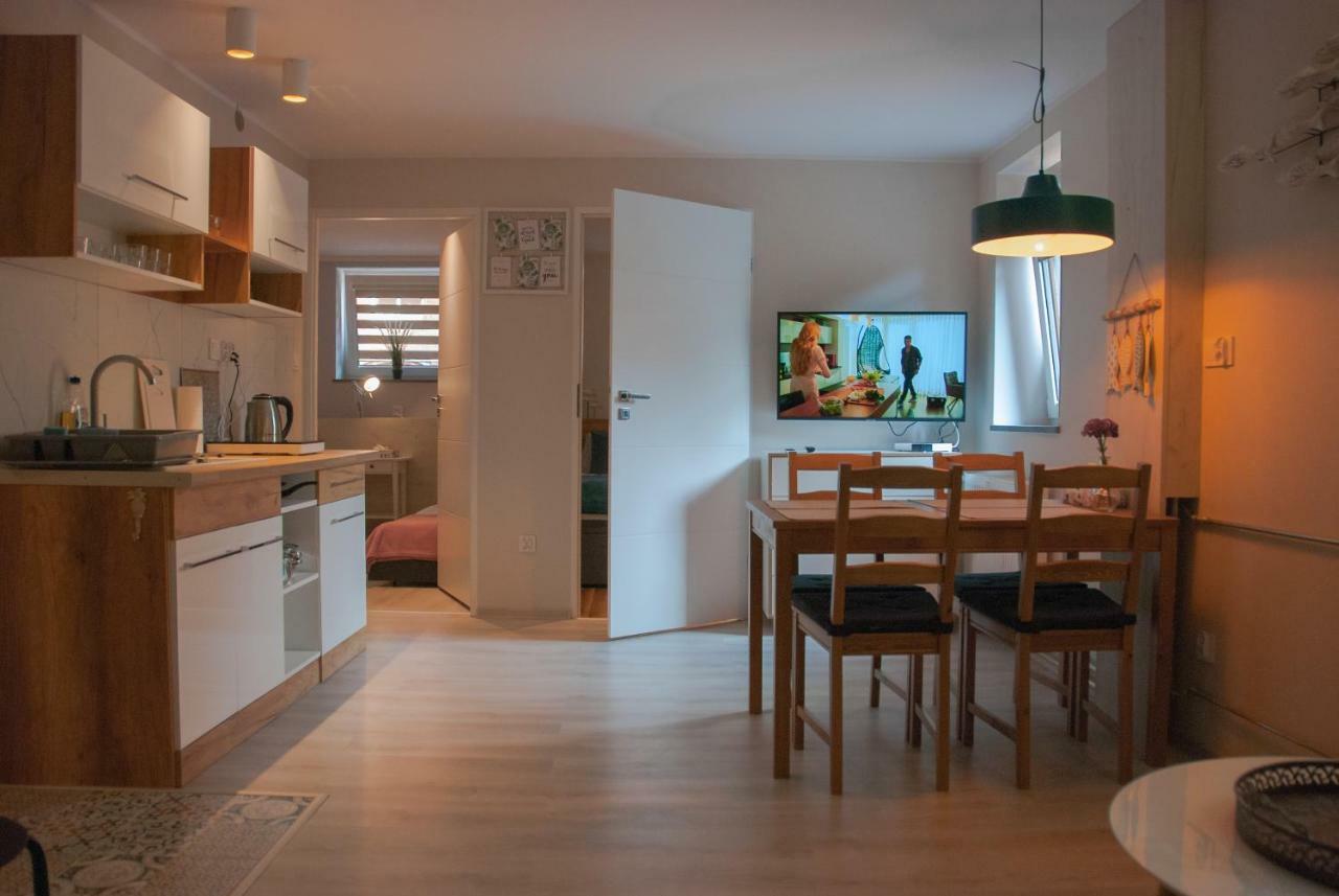 Noclegi "Boczna 5A" Apartamenty Goscinne Щавно-Здруй Экстерьер фото